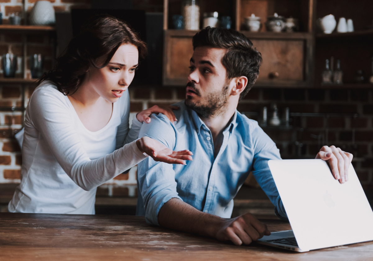 3 نصائح تسهل عليك التعامل مع الرجل المحب للنساء