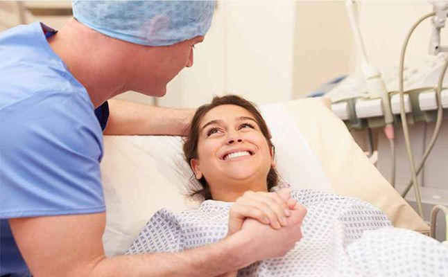 هل يمكن الولادة الطبيعية بعد القيصرية بسنة