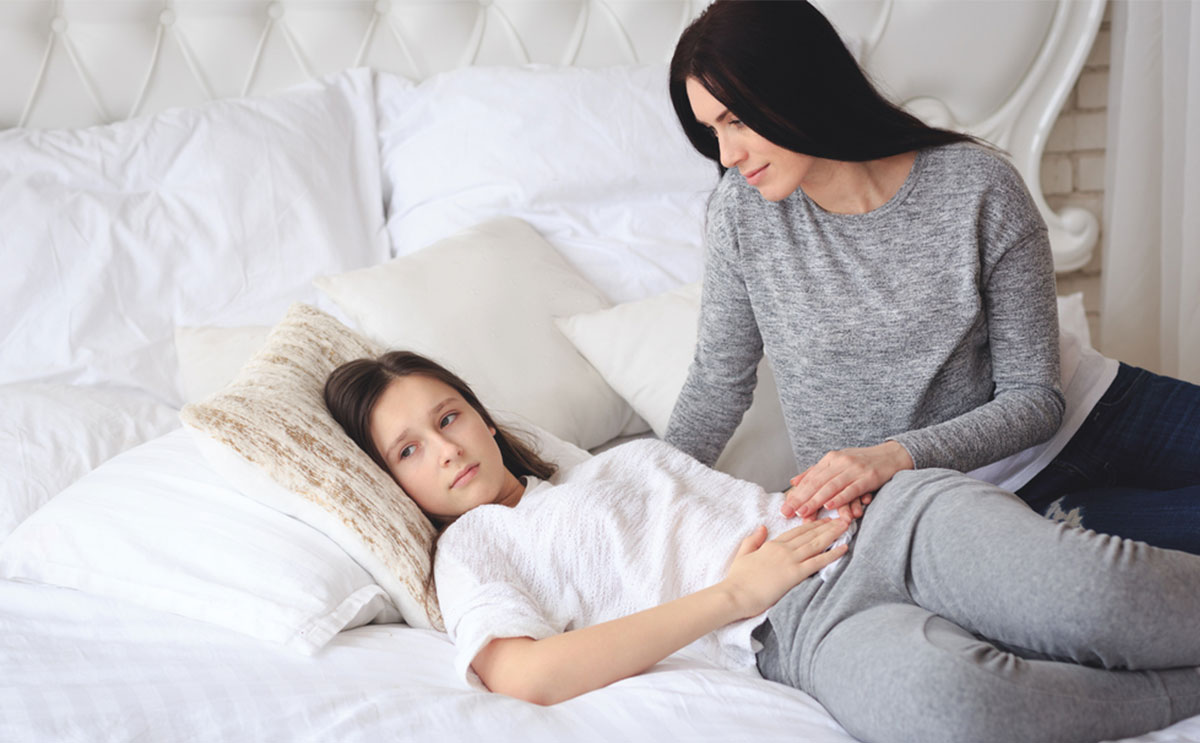 سبب توقف المراهقة عن حب امها