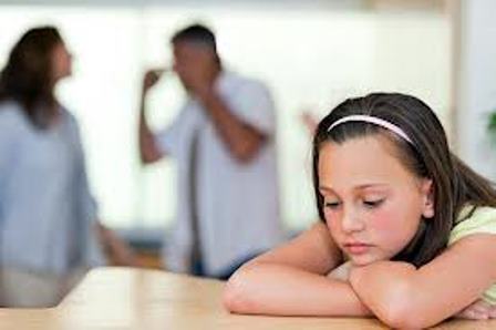 أسئلة طفلك كثيرة حول الطلاق... كيف تجيبين عليها؟