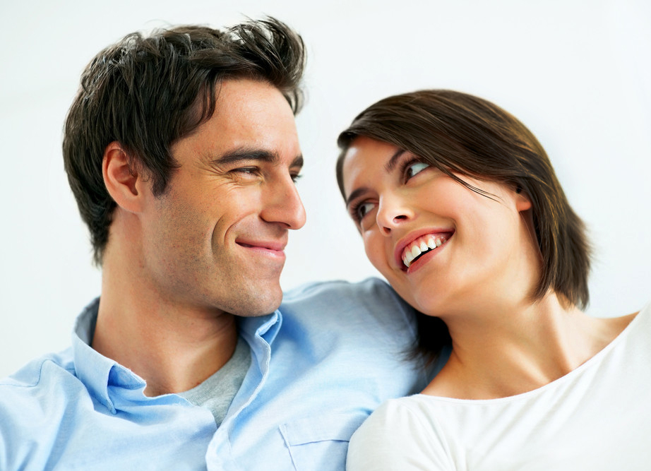 نوع النساء الذي ينجذب إليه كل رجل حسب برجه