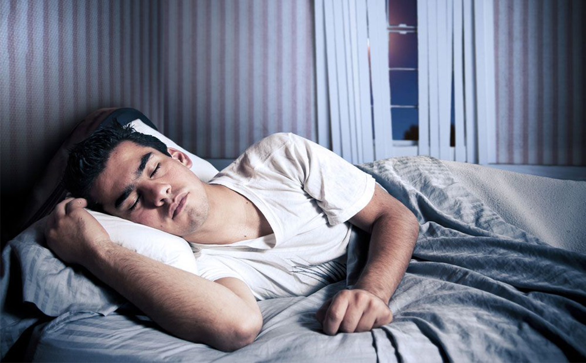 لماذا ينام الرجل بعد الجماع