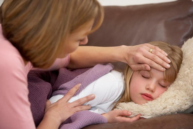 10 أعراض لا تتجاهليها متى أصابت طفلك