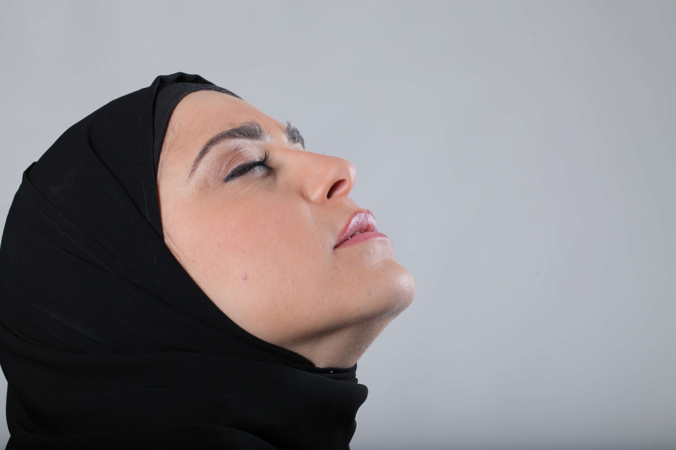 كيف تحافظين على جمال الرقبة؟
