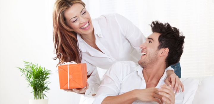 4 هدايا شائعة يكره تلقّيها كلّ رجل!