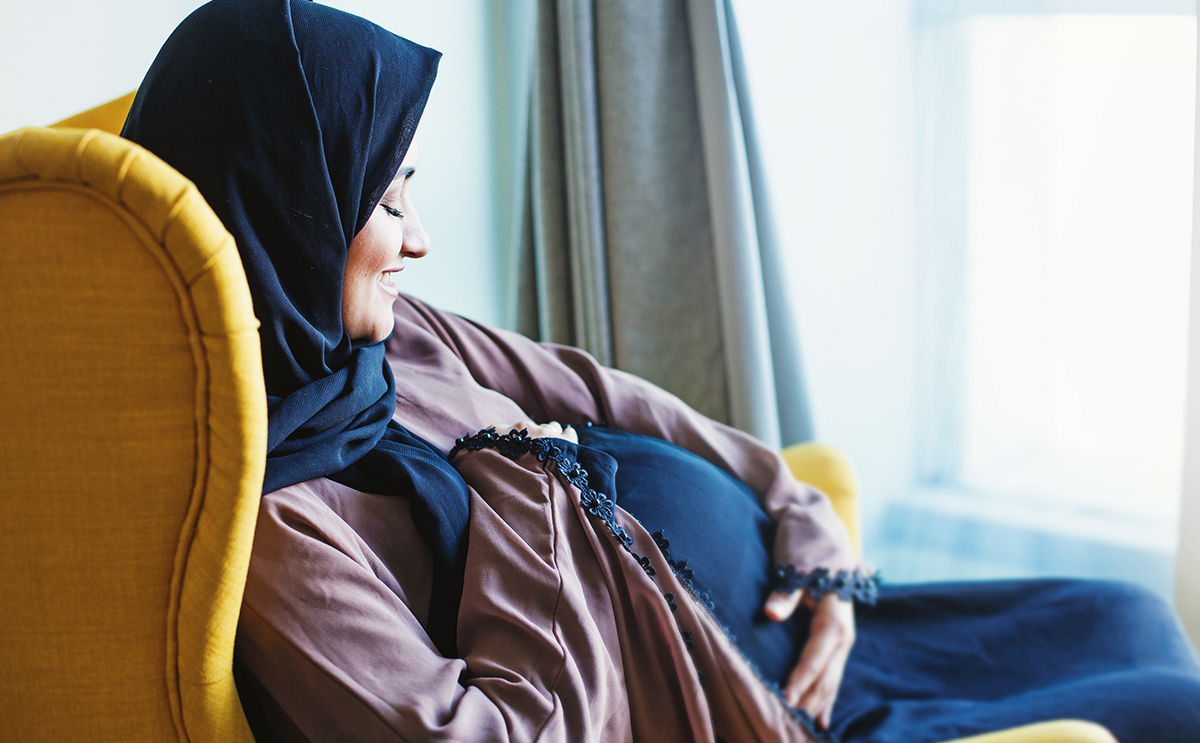 هل حركة الجنين مؤلمة في الشهر الثامن وعى ماذا تدل