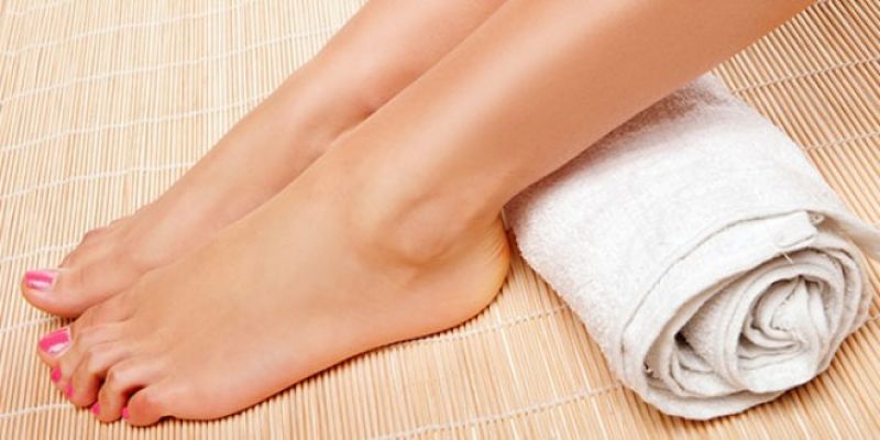 كيفية التخلص من رائحة القدمين الكريهة