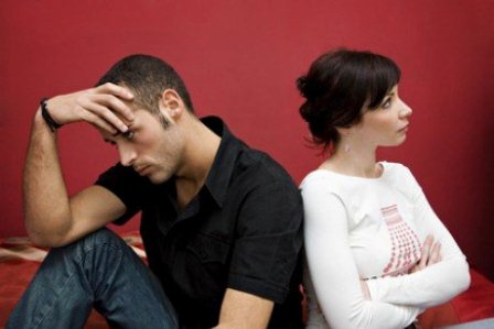 5 علامات تؤكد انتهاء الحب بين الزوجين