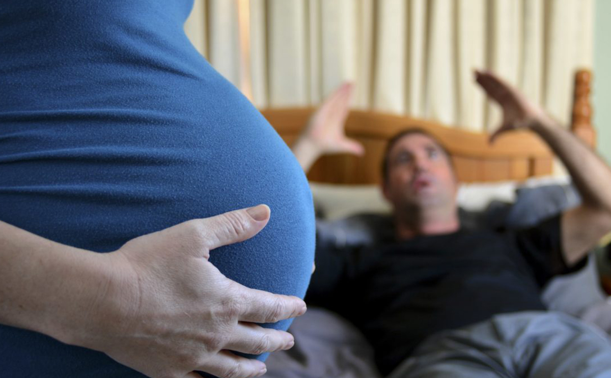 اكتشفي ما أسباب مشاكل بين الزوجين عند الحمل وتاثيرها على الحامل!