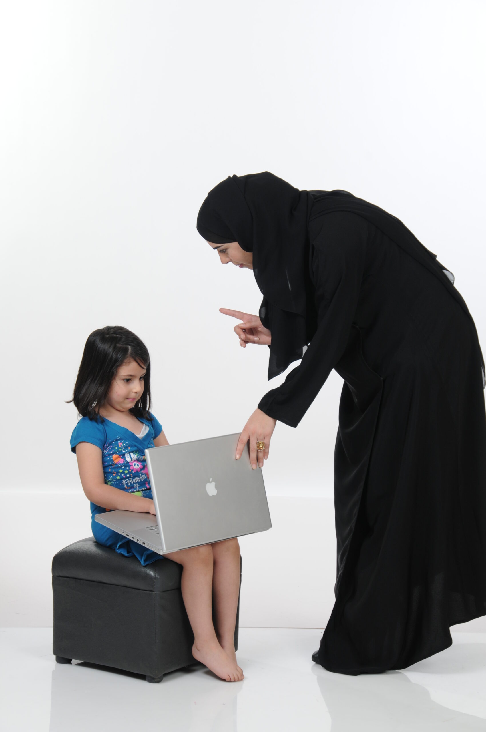 لا: كلمة كافية لتعليم طفلك إحترام الكبار