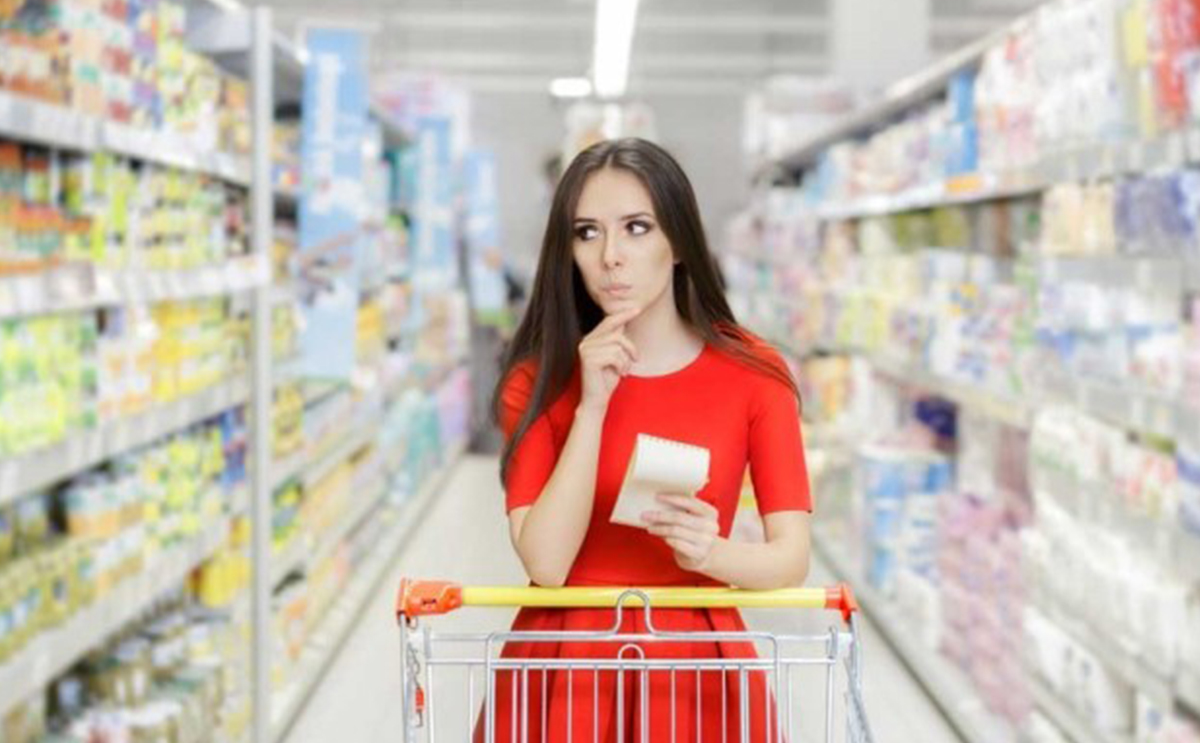 علماء اكتشفوا سبب اقبالك على شراء ما لا تحتاجينه من السوبر ماركت!