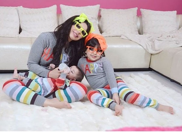 صور نجمات عربيات رزقن بالبنات فقط