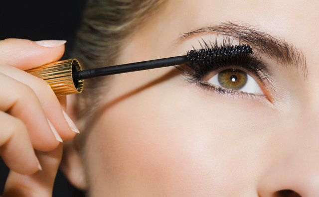 Cosmetics, Mascara, Person