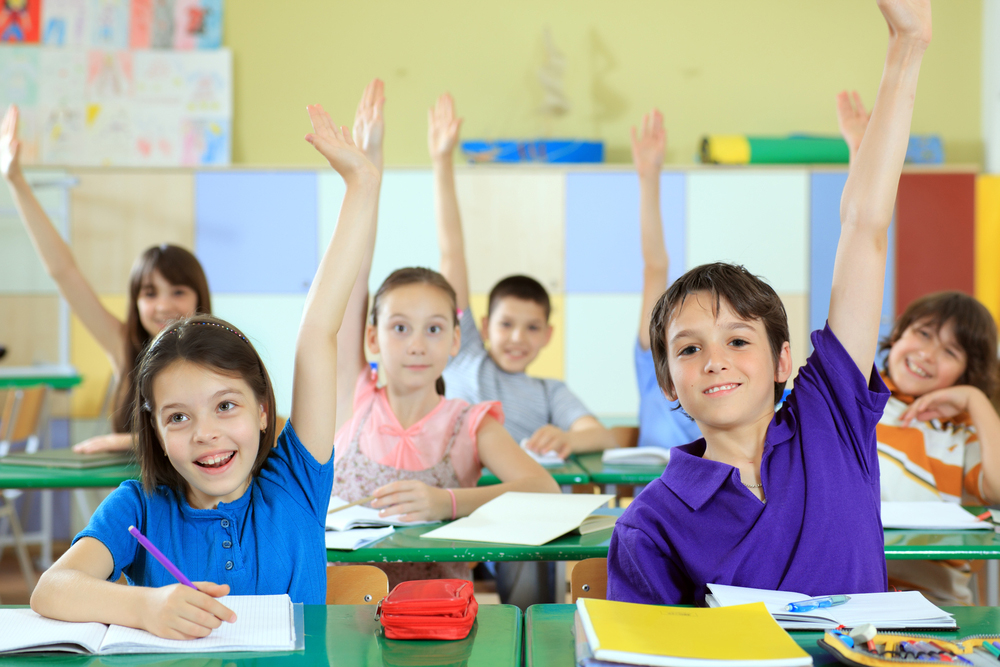 دراسة عن فصل التلامذة المجتهدين عن الكسالى في الصف