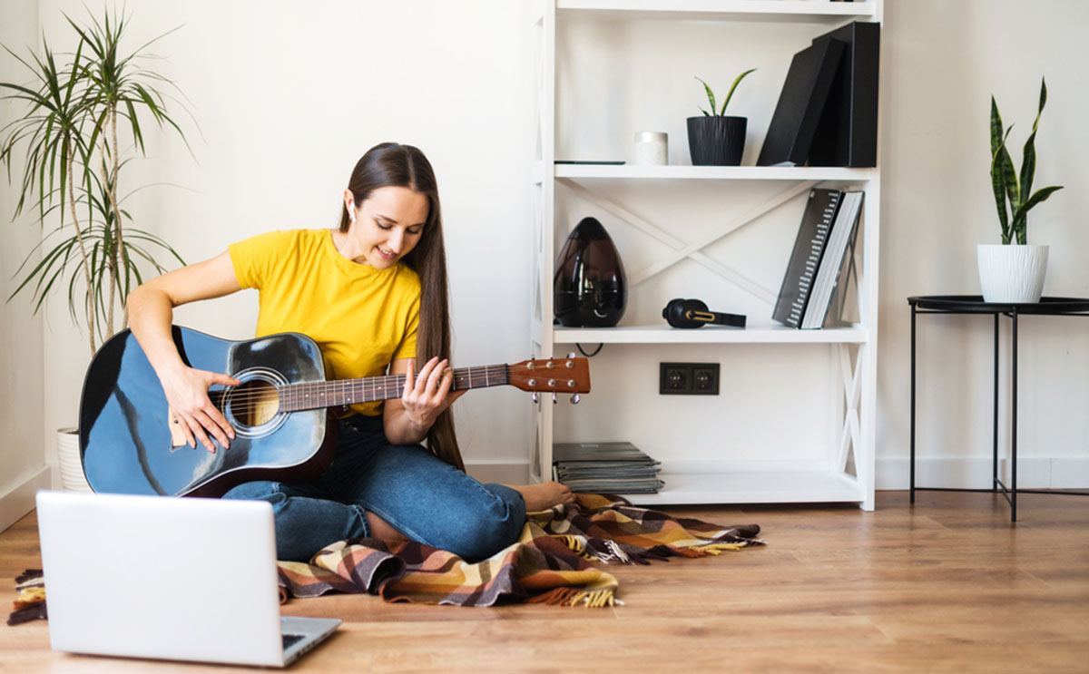 Person, Human, Guitar