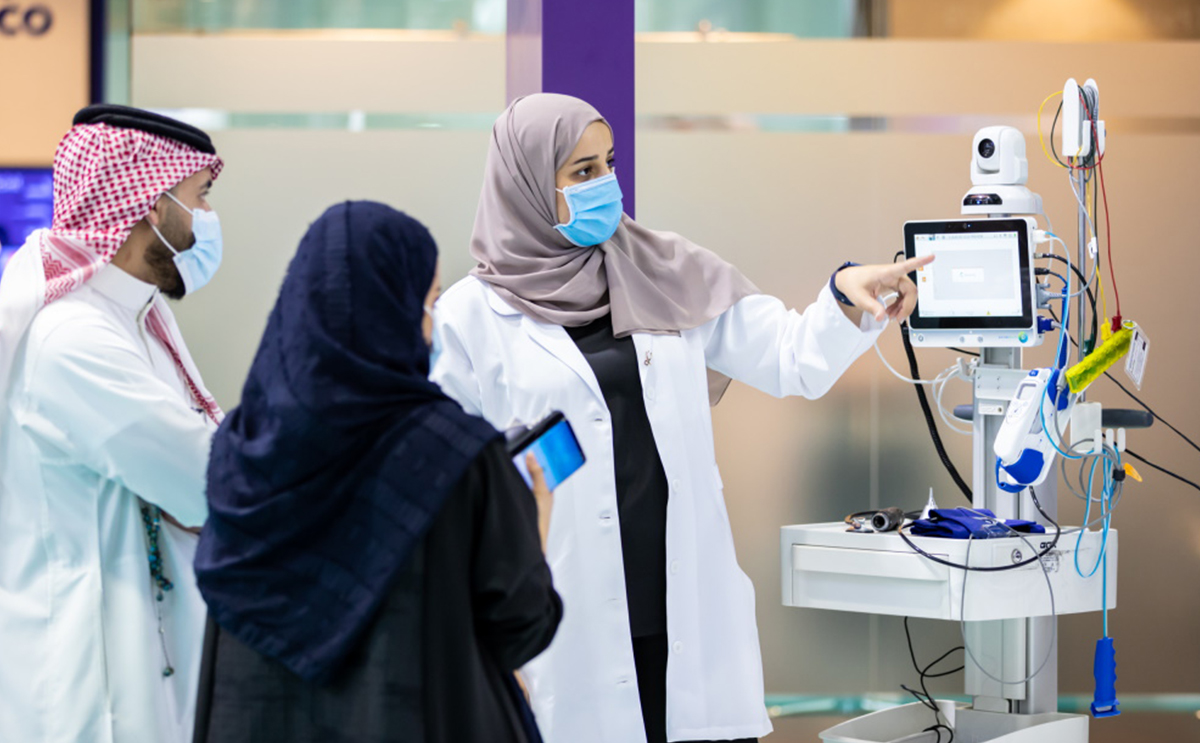 طلاب دولة الإمارات يقودون مستقبل صناعة الرعاية الصحية