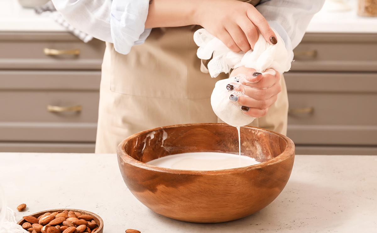 خطوات عمل حليب نباتي للاطفال في المنزل