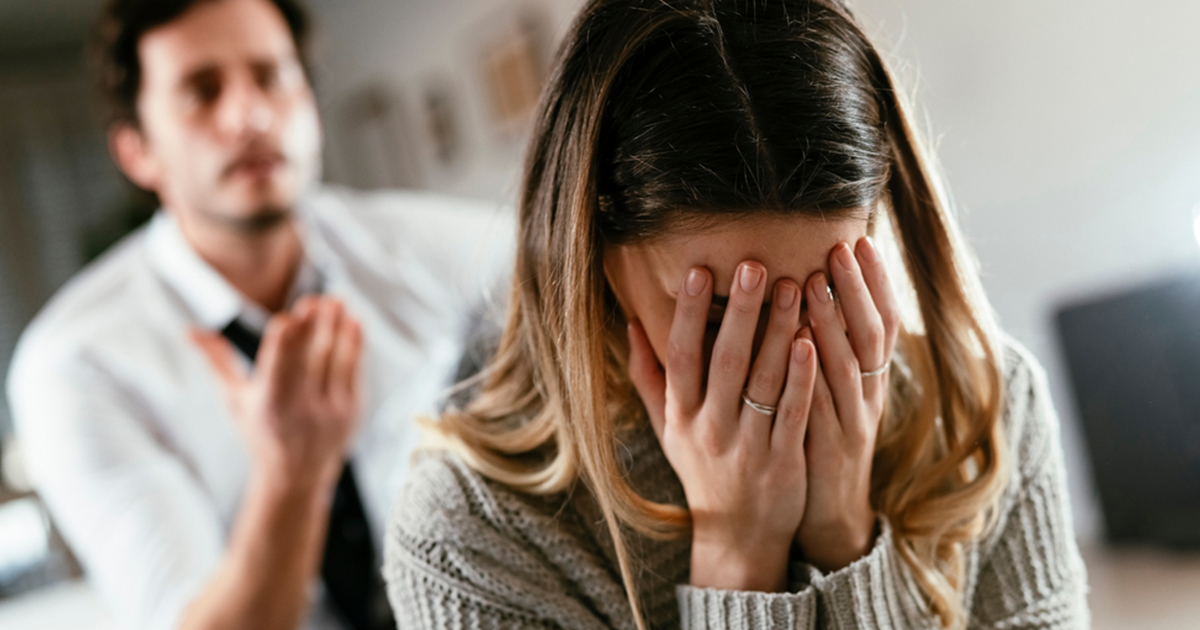 حق الزوجة على الزوج في المعاملة