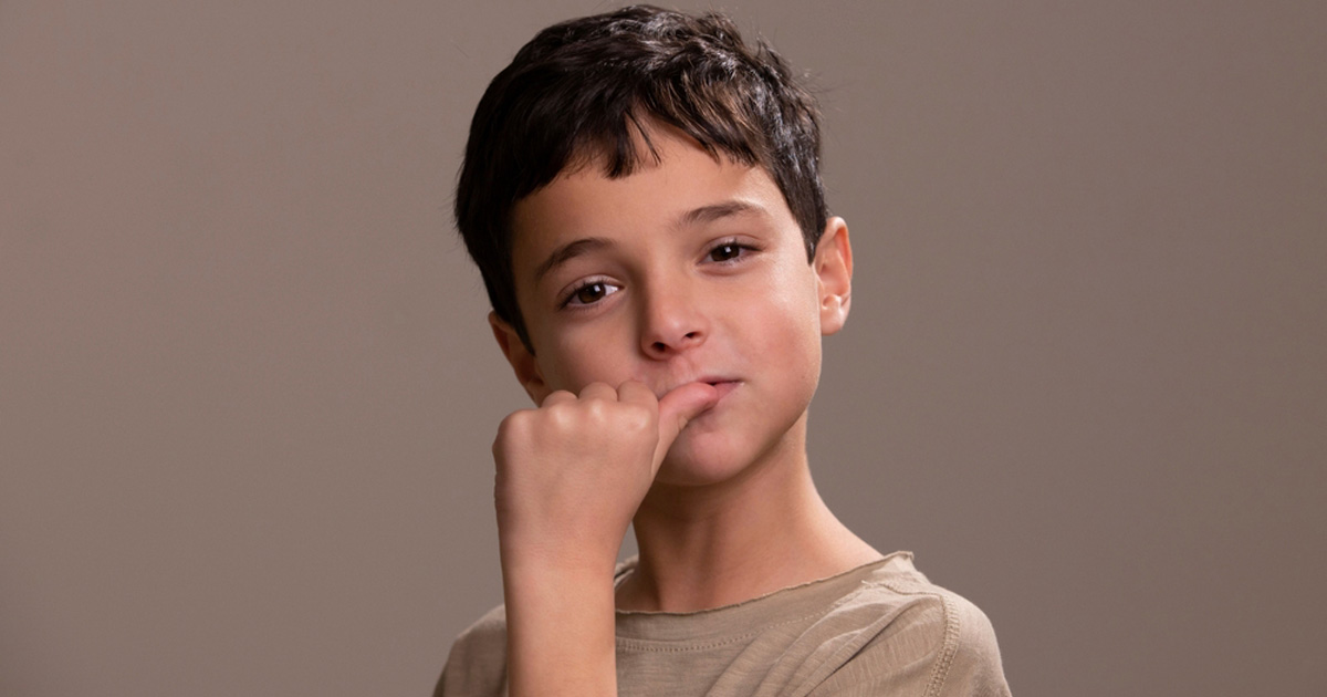كيف تواجهين عادات طفلك السيئة؟