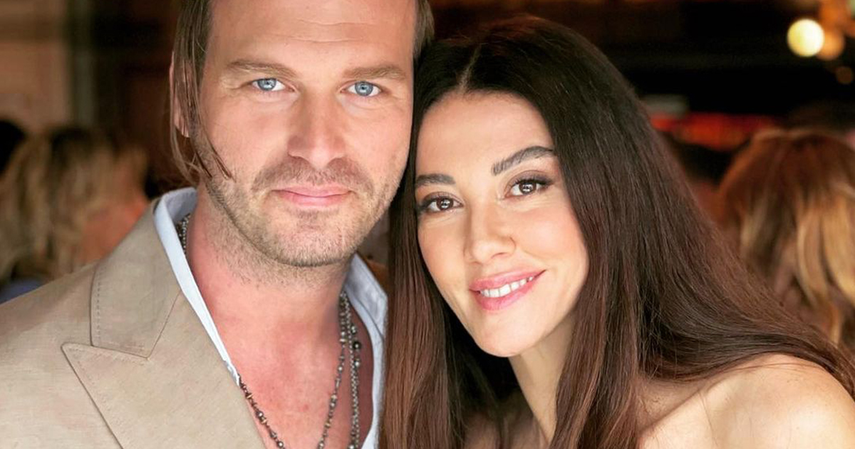 بطل مسلسل"نور ومهند" عن زوجته: "أفضل أم في العالم"