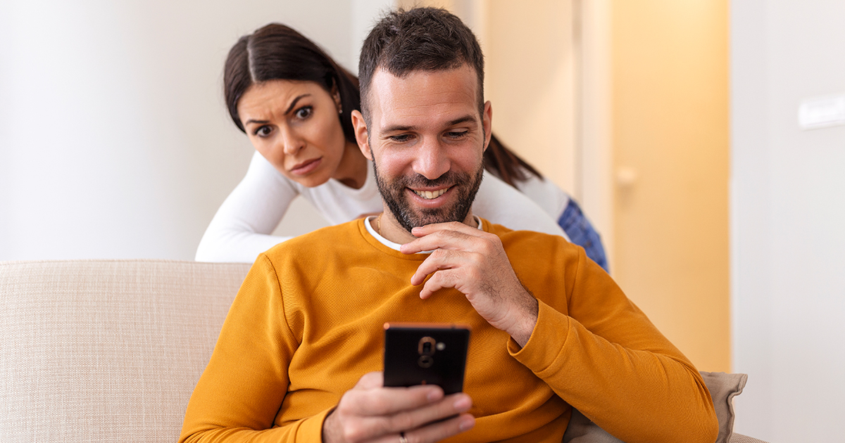 علامات حب الرجل المتزوج لغير زوجته
