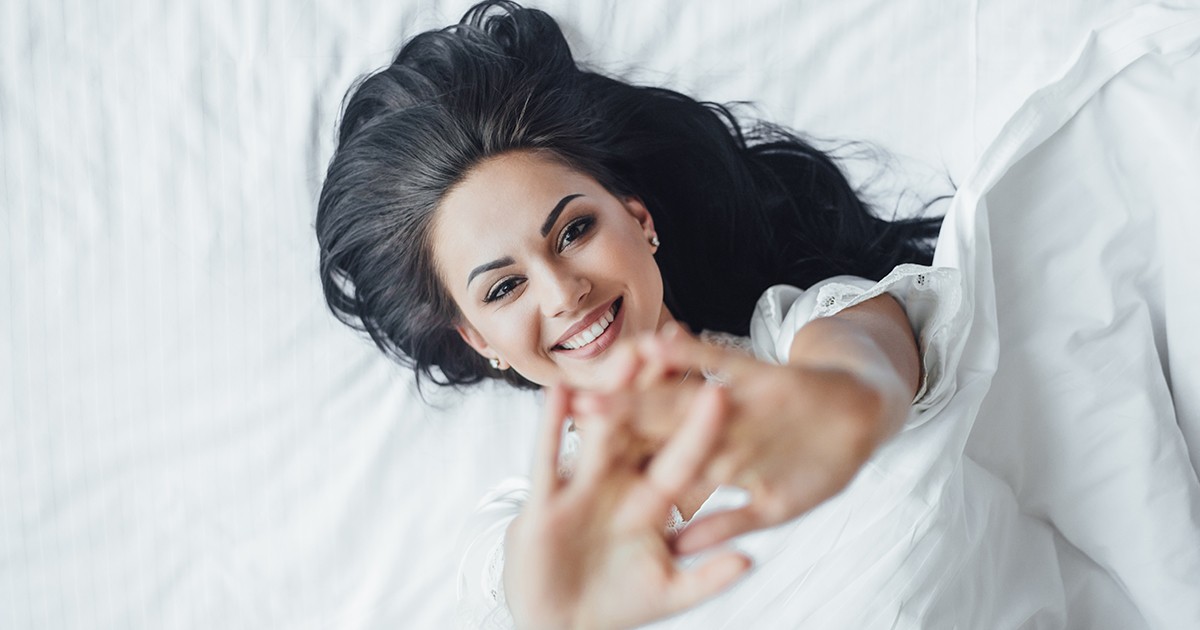 هل يجوز للمرأة ممارسة العادة عند الضرورة