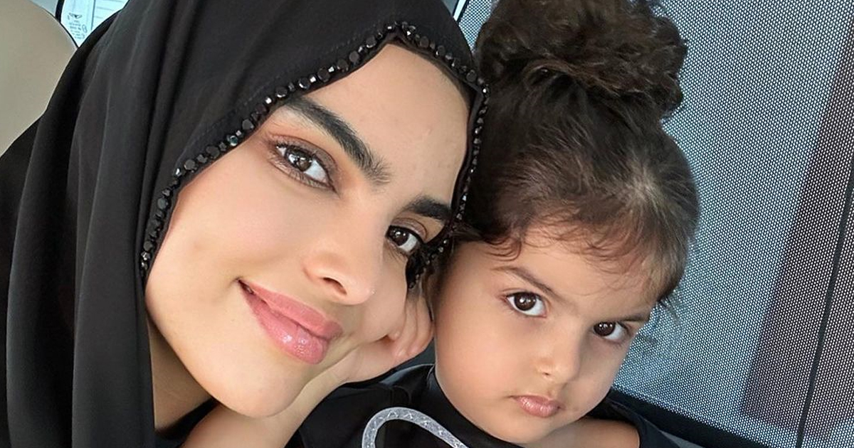 سارة الودعاني تحتفل بعيد ميلاد طفلتها سُكرة الثالث بطابع أميرات ديزني