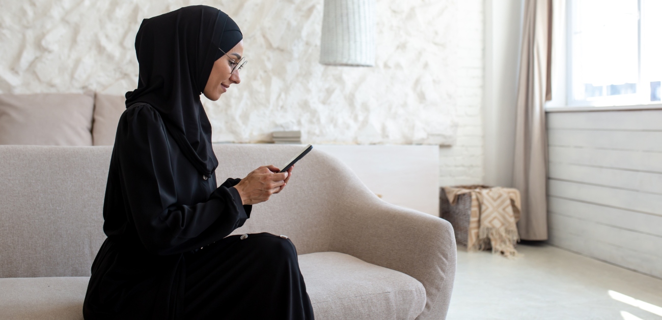 علاقات عبايات مرايا