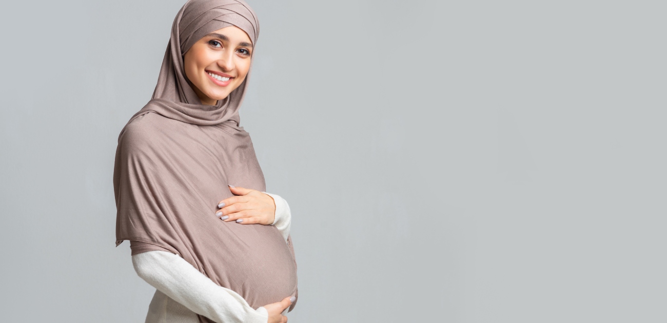 حكم إفطار الحامل في الشهور الأولى
