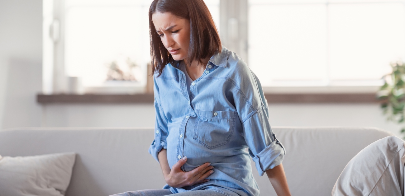 التعامل مع الإمساك أثناء الحمل_ دليل شامل