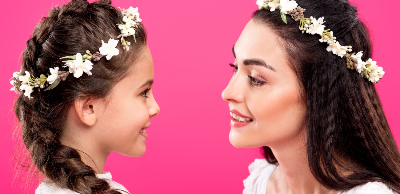 تسريحات أطفال للمناسبات بالتاج والإكسسوارات