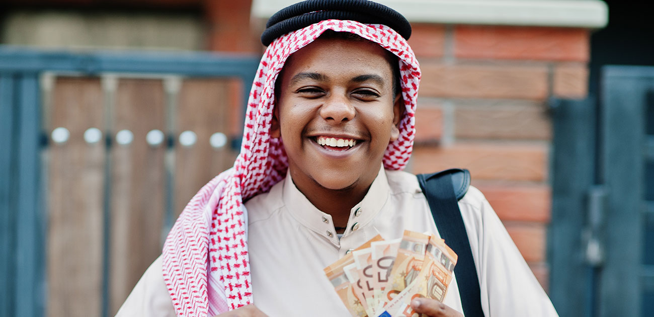 تكريم طالب بـ"KG2" لموهبته في المعلومات العامة