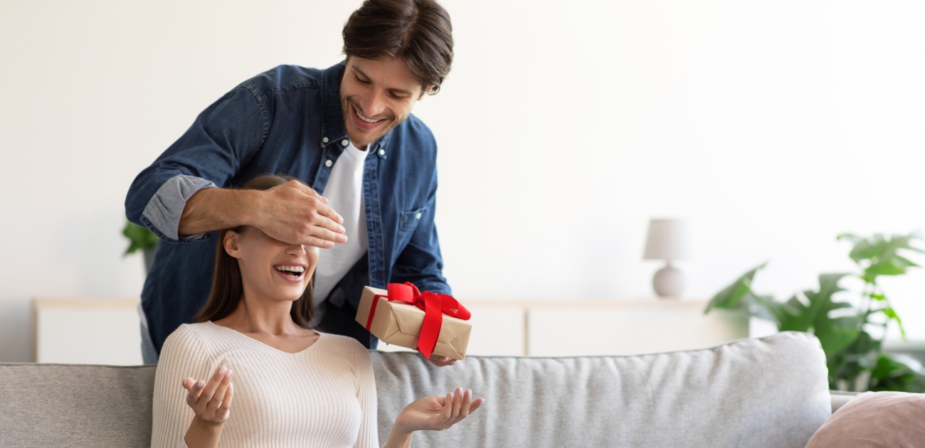عبارات شكر على هدية من زوجي