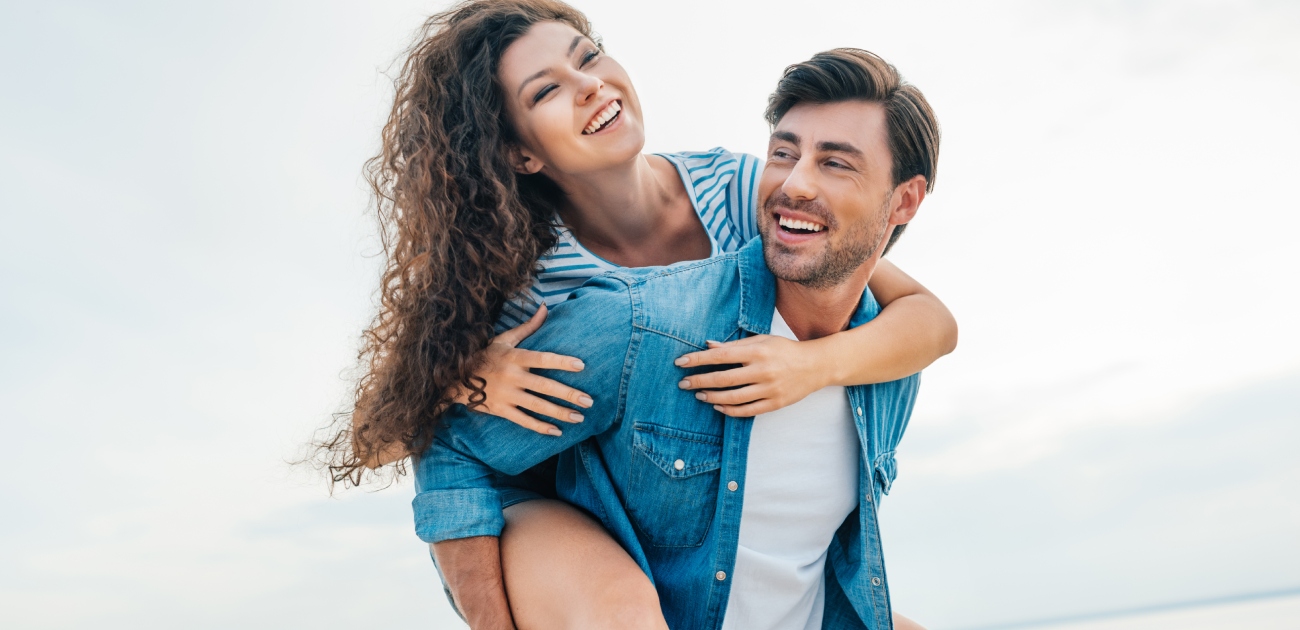 علاقة رجل الميزان وأنثى الأسد: انسجام تام