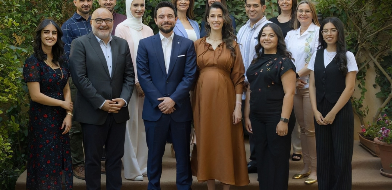 هذا هو الحذاء الذي ارتدته الأميرة رجوة في آخر أشهر حملها حتى تكون مرتاحة