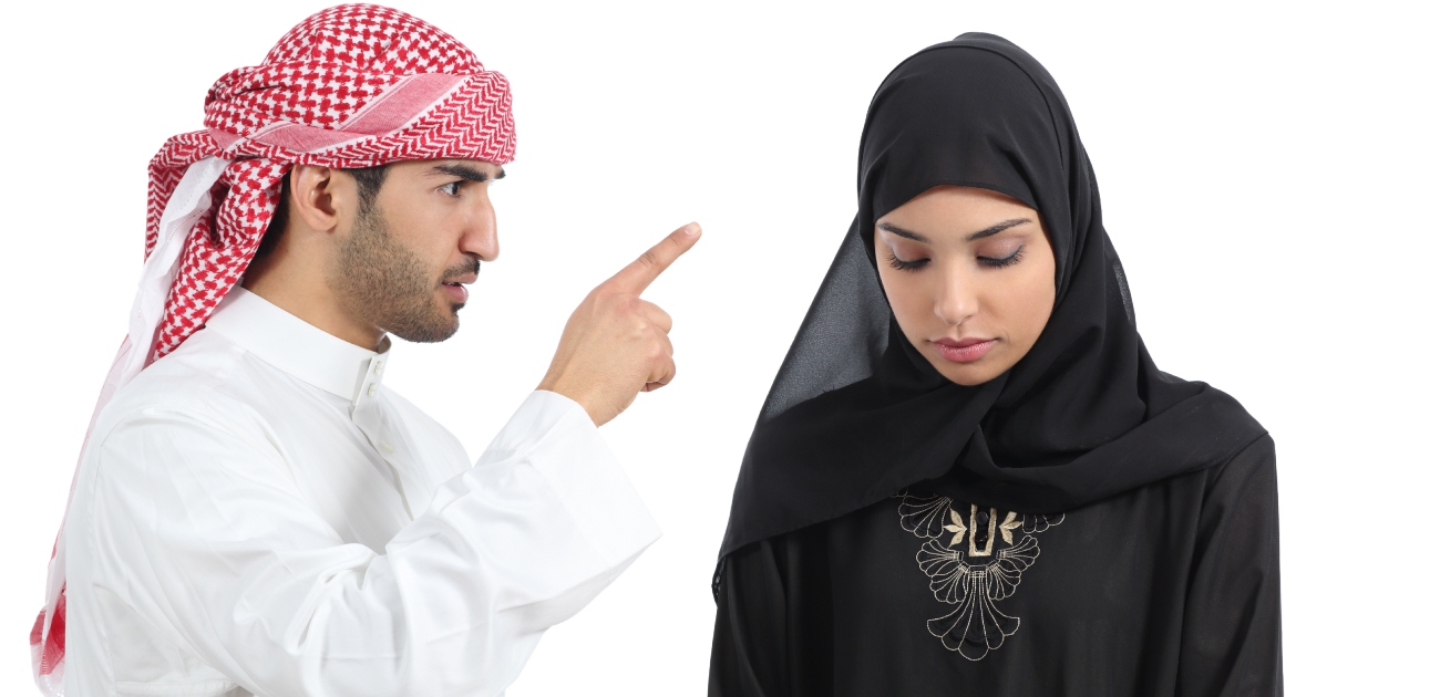زوجة تطيع زوجها