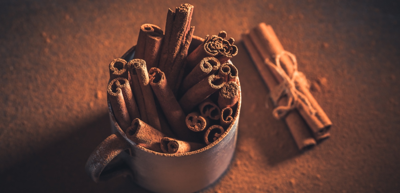 أعواد من القرفة