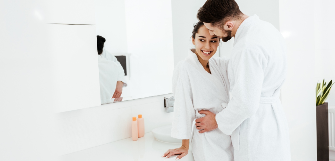 العلاقة الحميمة بين الزوجين في الحمام