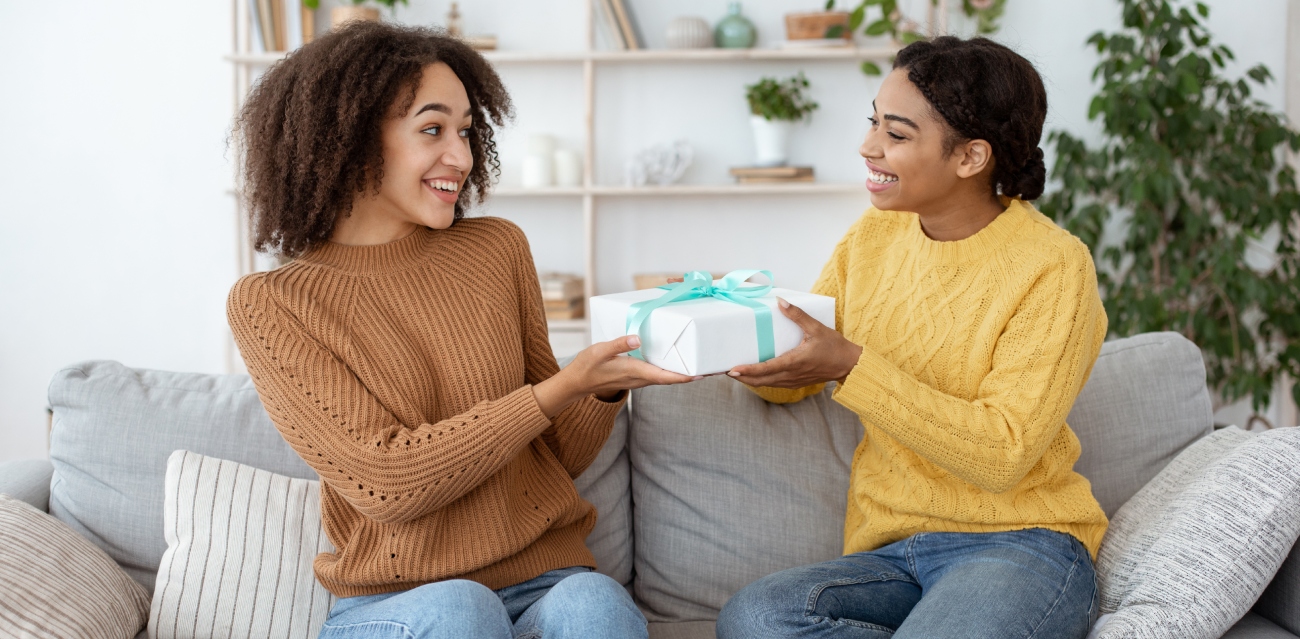 عبارات شكر على الهديه من الاخت​