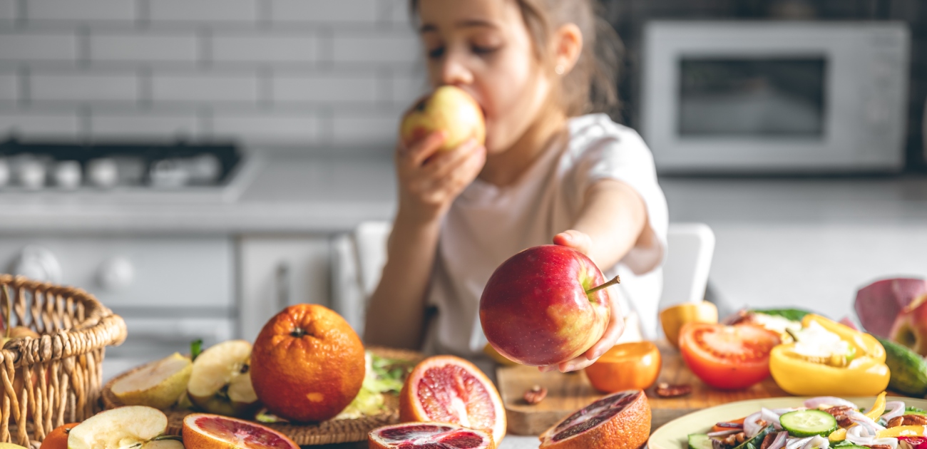 عبارات عن الغذاء الصحي للطفل​